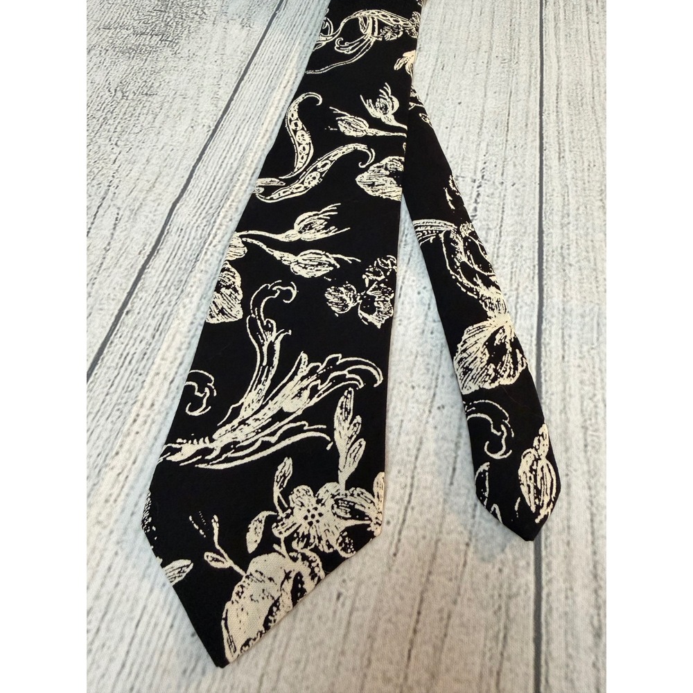 Leonardo Mens Necktie Black Cream Floral Rayon Made in USA Vintage Style Tie